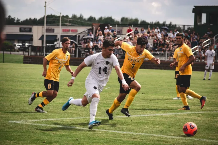 5 football dribbling moves all players should know